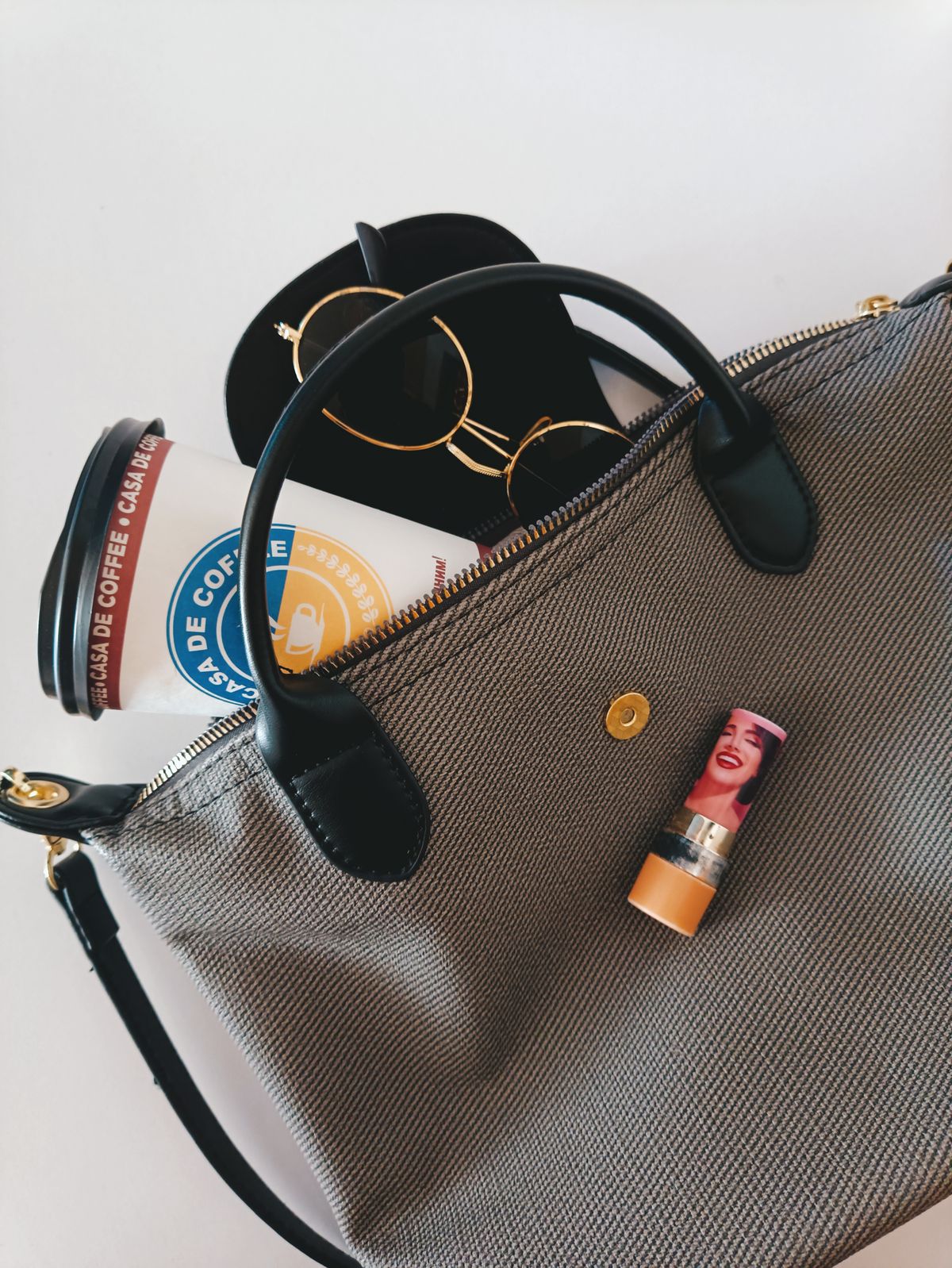 Streetwear accessories for completing an outfit