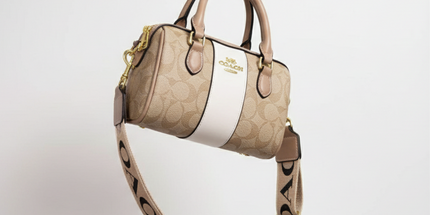 Coach-Style Bag – Chic, Confident, and Timeless
