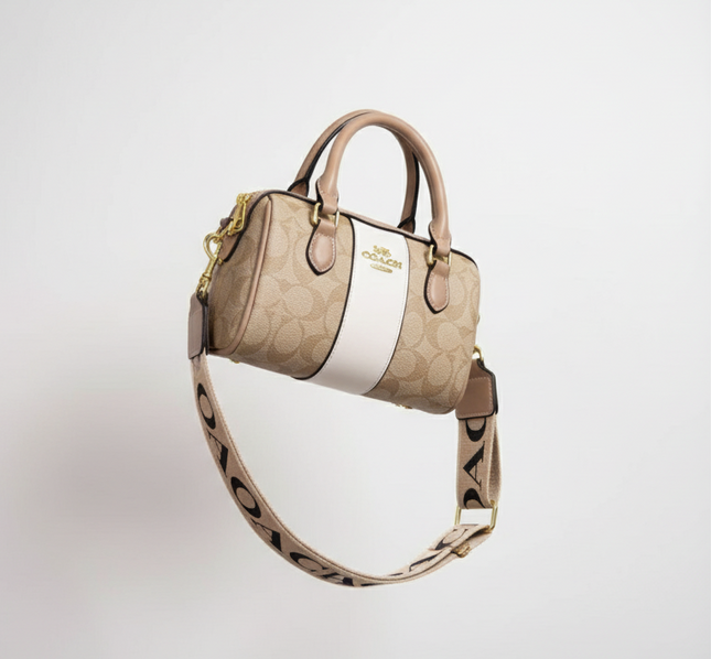 Coach-Style Bag – Chic, Confident, and Timeless