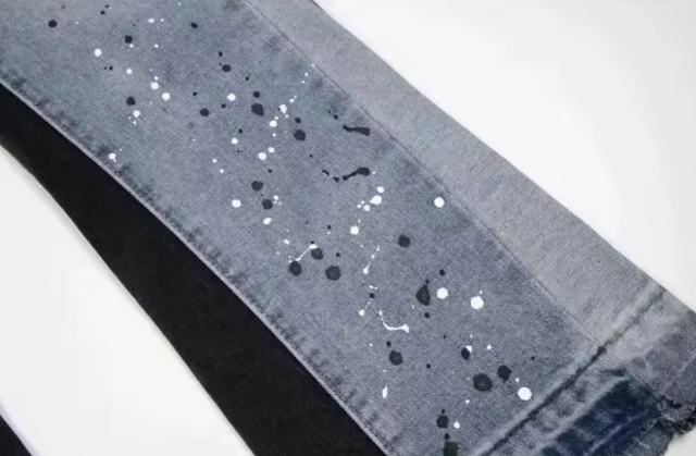 Spray Flared Jeans – product view 3