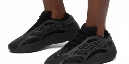 Adidas Yeezy 700 V3 Sneakers Black Adidas Yeezy 700 V3 – Future-Ready Heat Mldrip