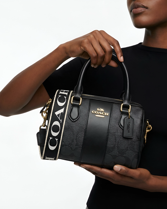 Coach-Style Bag – Chic, Confident, and Timeless Mldrip