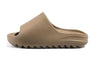 Braune Yeezy-Slides