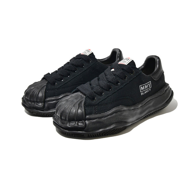 canvas shoes