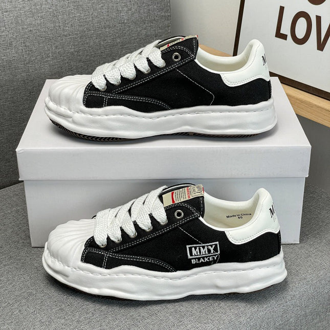 canvas shoes
