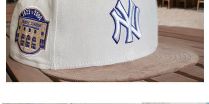 Unisex Full-Seal Flat-Brim Baseball Cap
