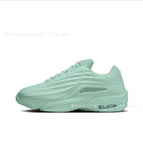 The duck shoes of the rhyme man are turquoise