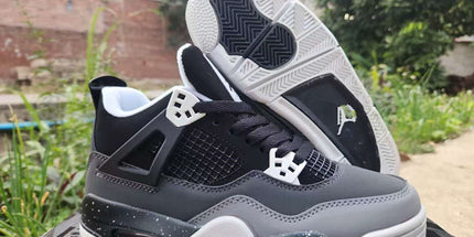 Jordan 4 Sneakers