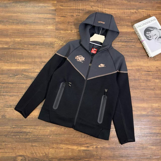 Nike Tech Fleece suit
