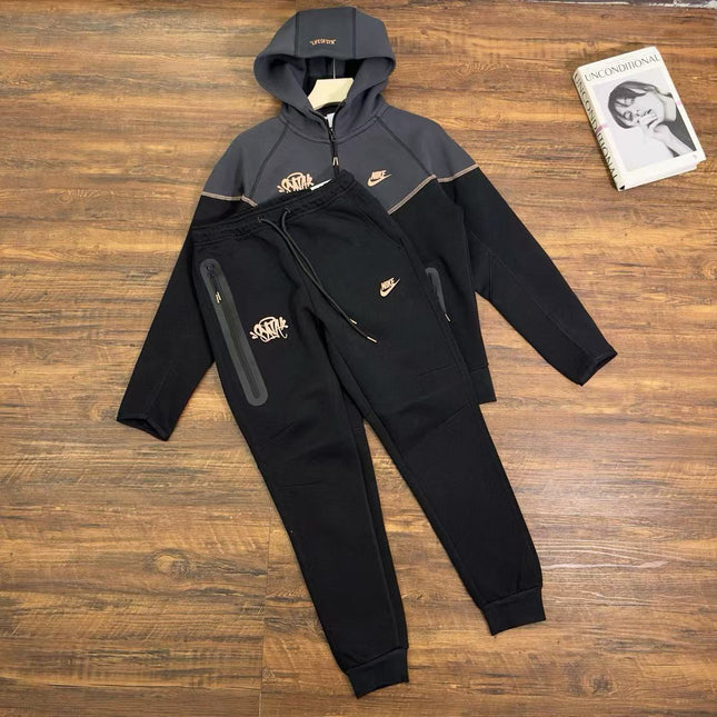 Nike Tech Fleece suit