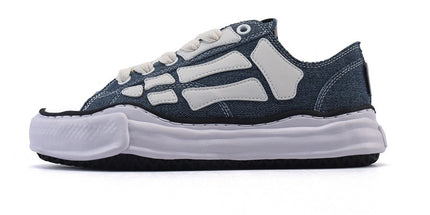 canvas shoes