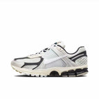FN7649—110 White and Black