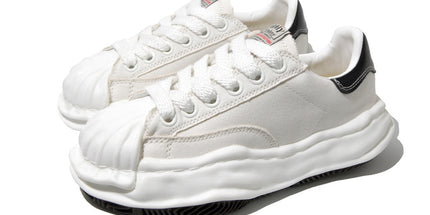 canvas shoes