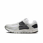 FB9149—101 White and black