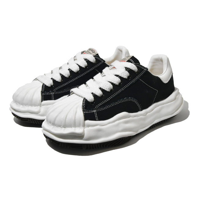 canvas shoes