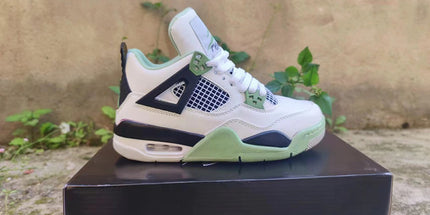 Jordan 4 Sneakers