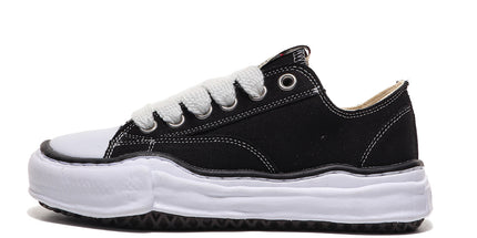 canvas shoes