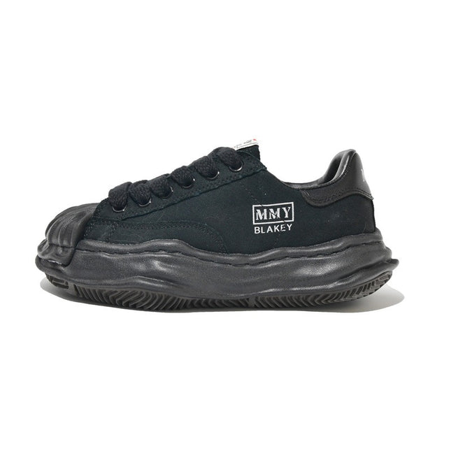 canvas shoes