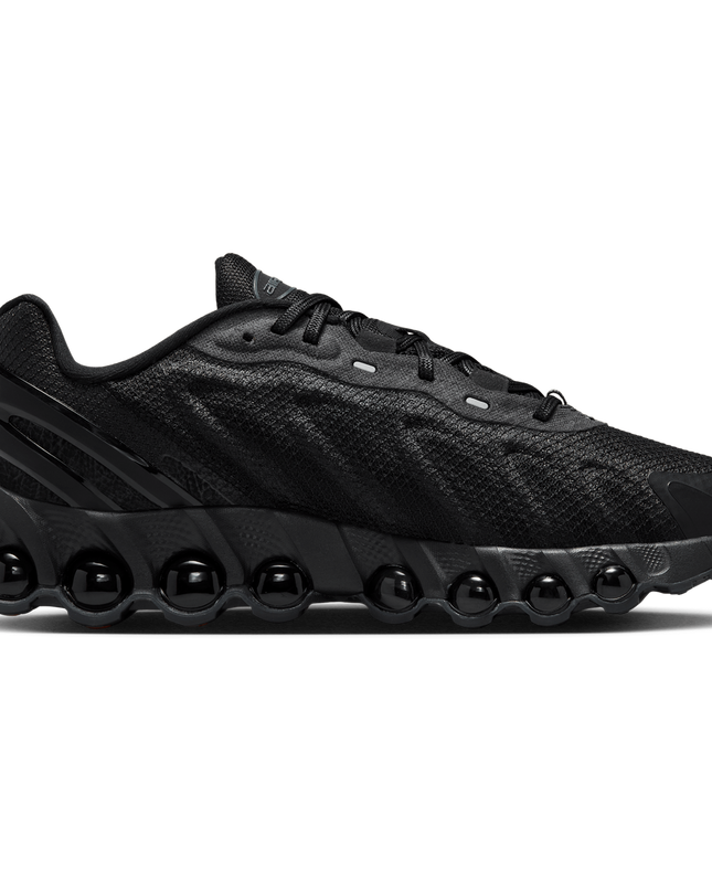 Nike Air Max Dn8 — Black / Black