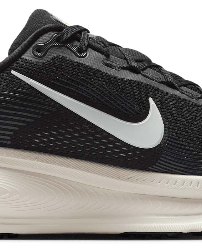 Nike Vomero 18 Black-Coconut Milk