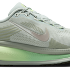 36 / Light Silver-Barely Volt